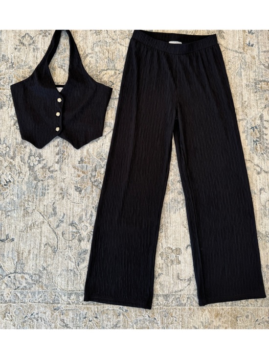 Love Poem Pants - Love Poem Y2K matching set- Black Wide-Leg Textured Pants,halter top vest size L